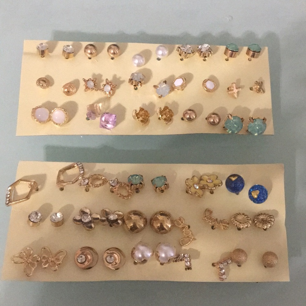 Earring packs 30 pairs